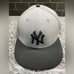 NY Official Fitted Baseball Cap.